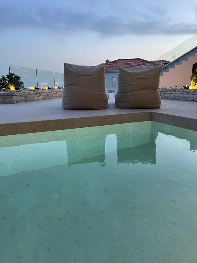 Luxury Vráchos