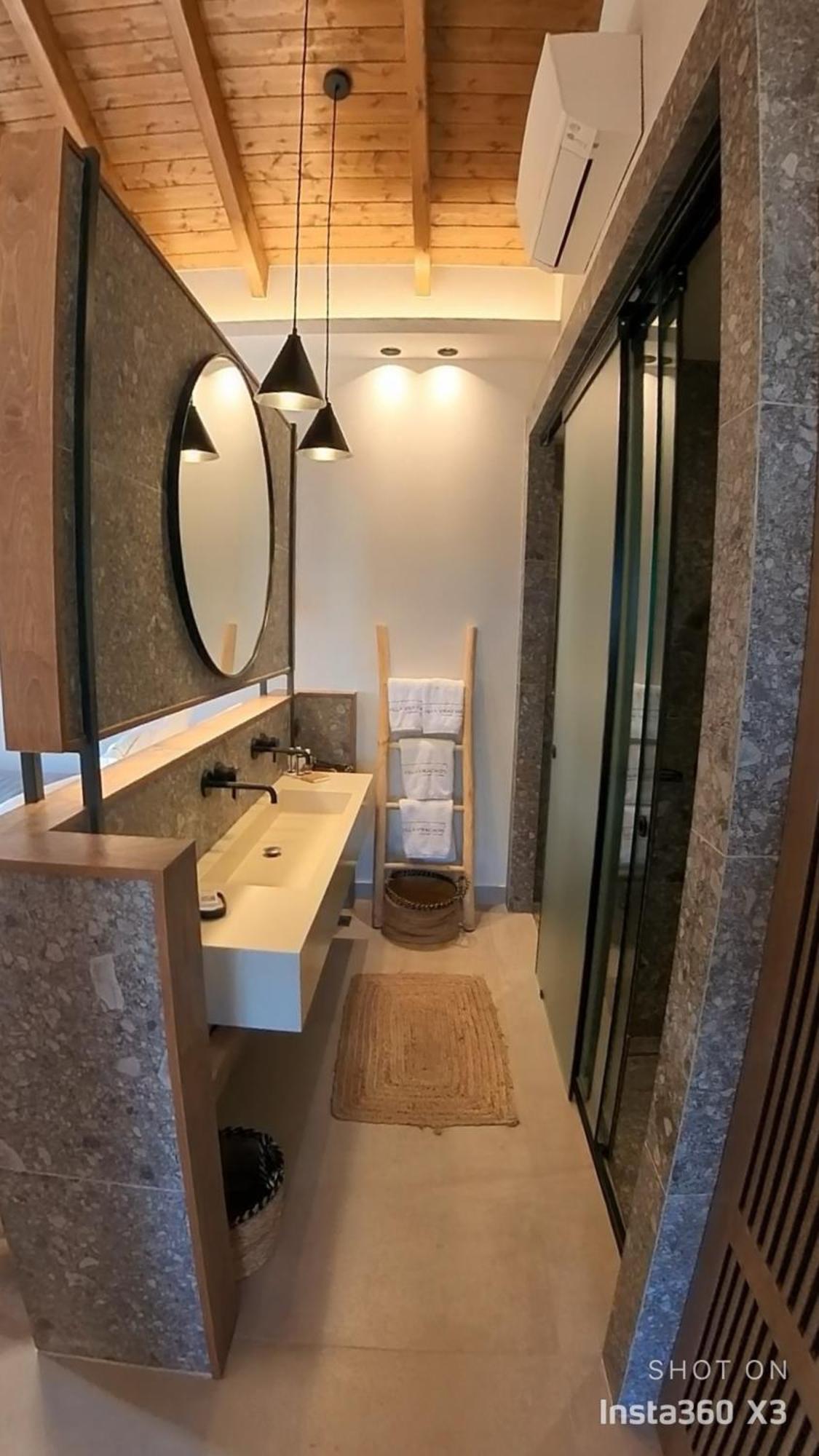 Luxury Vráchos